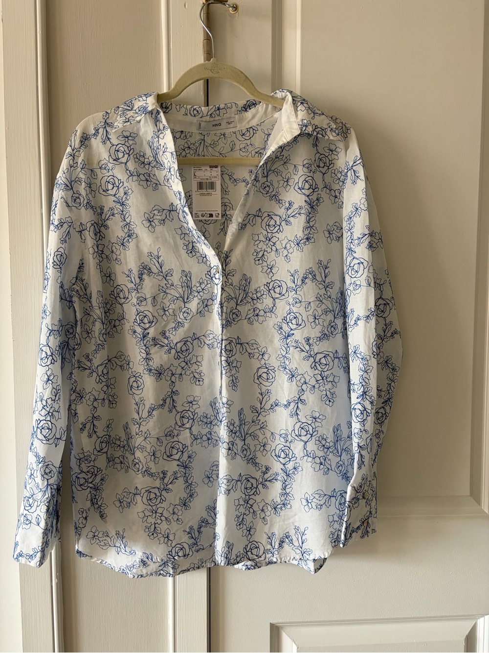 New with Tag Large Mango Blue Floral Button-Up Blouse